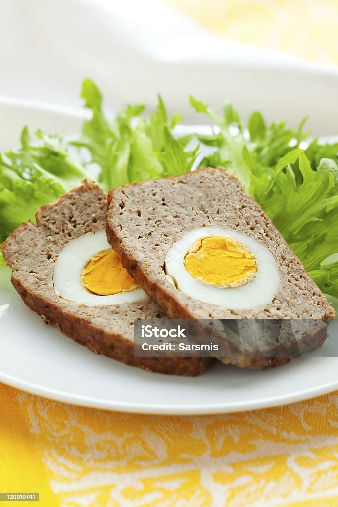 Hackbraten mit gekochten Eiern - Lizenzfrei Ei Stock-Foto