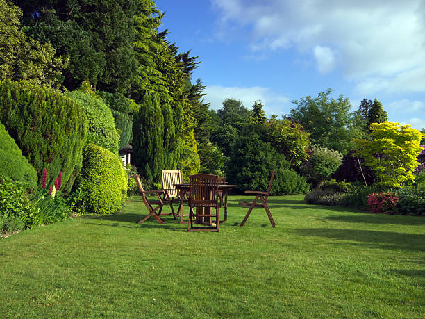 istock English Garden 120011207
