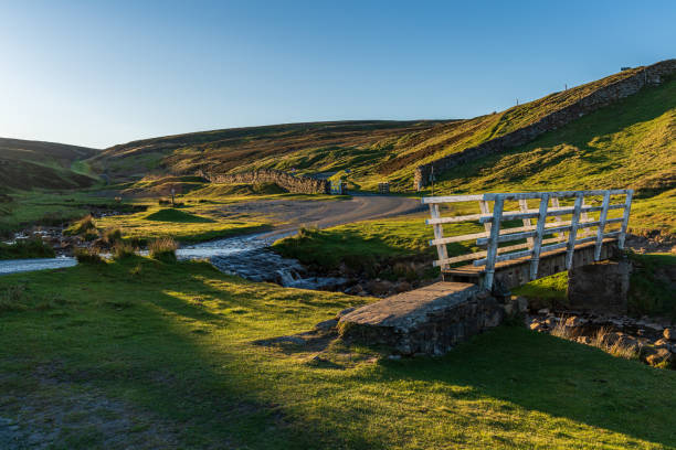 between langthwaite and feetham – miejscowość w anglii, w stanie north yorkshire, w tym - swaledale zdjęcia i obrazy z banku zdjęć