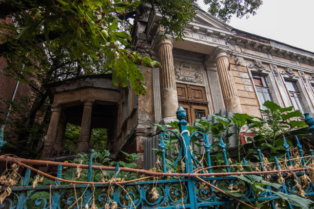 istock Abandoned House of Surukchy 1200157545