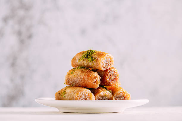 delicioso postre baklava - baklawa fotografías e imágenes de stock