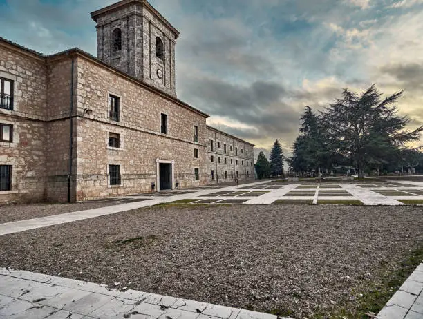 The monastery of San Isidro, located in the town of Dueñas (Palencia), popularly known as "La Trapa", is currently a seventh-century Cistercian monastery