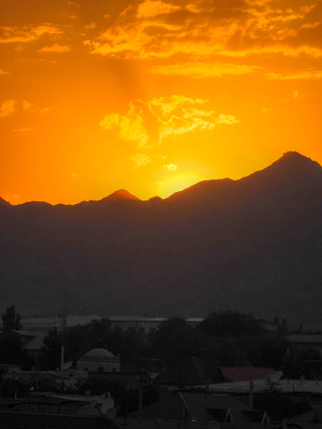 Tone mapped HDR image of a beautiful sunset (dusk)/sunrise (dawn).