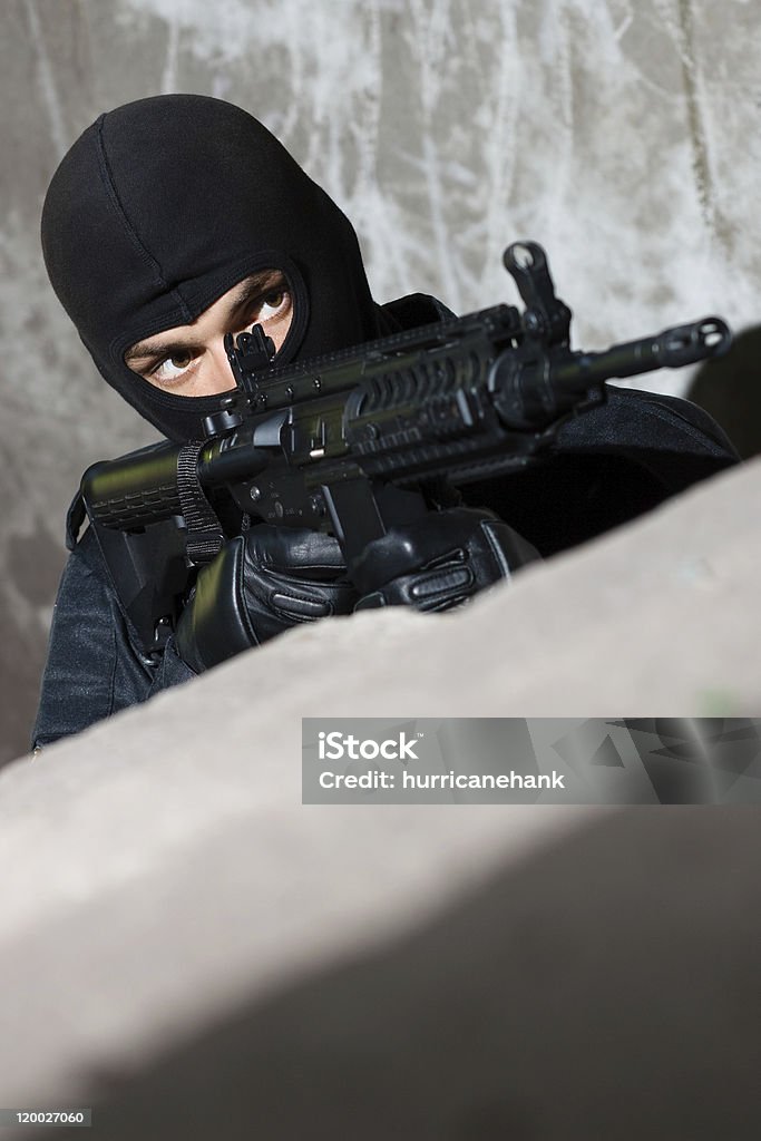 El objetivo perseguido terroristas Armadas - Foto de stock de Adulto libre de derechos