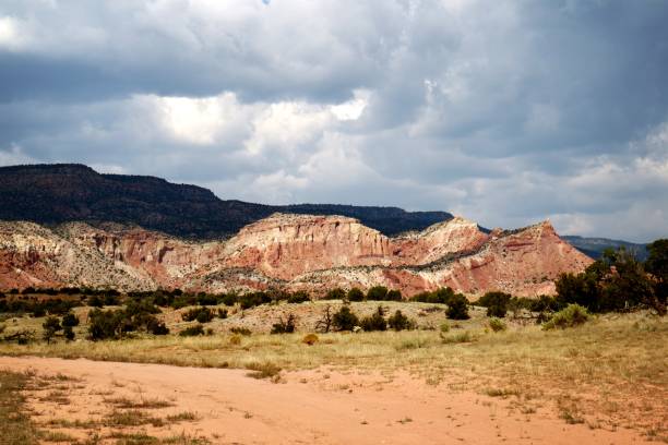 istock Abiquiu NM landscape 1200341566