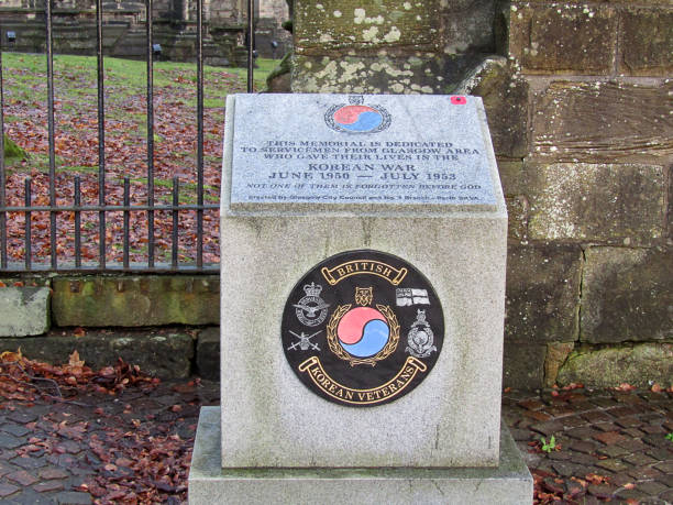 necropoli storica di glasgow - uk cathedral cemetery day foto e immagini stock