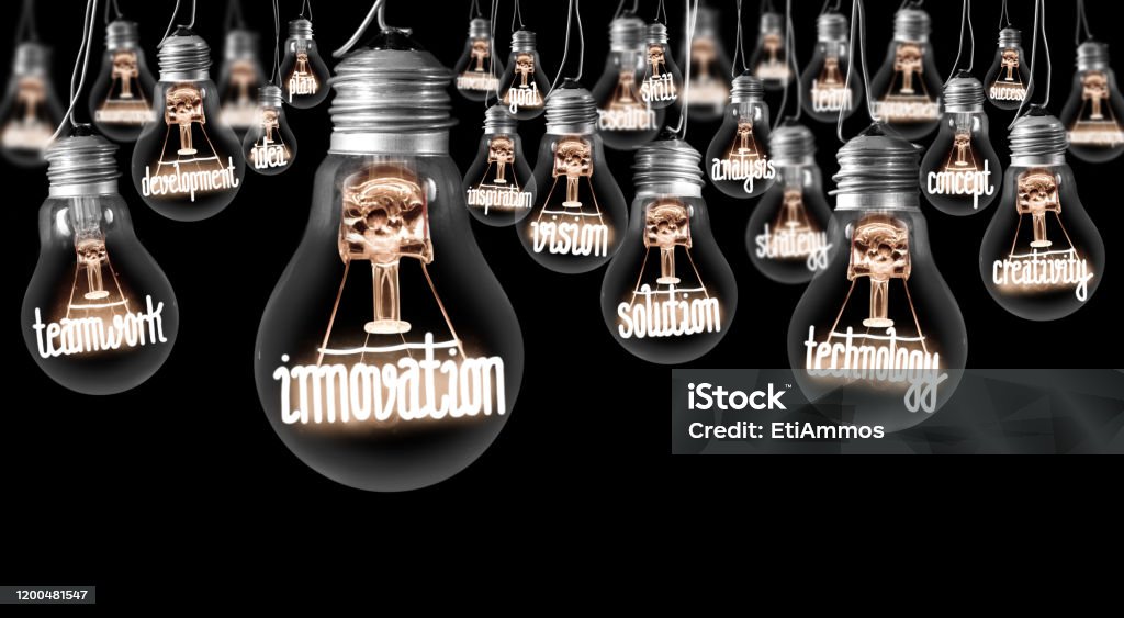 Concetto di lampadine - Foto stock royalty-free di Innovazione
