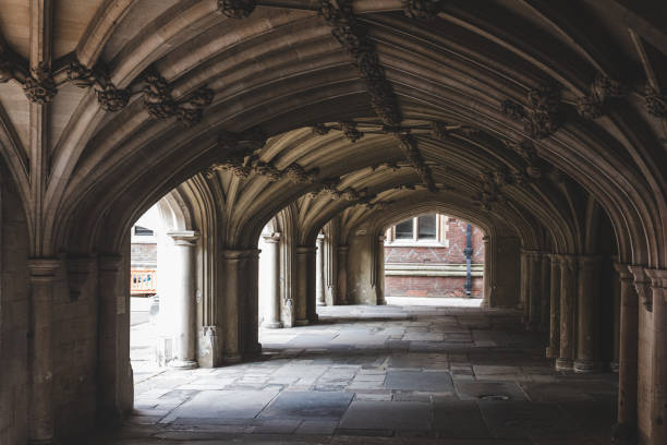 17th century vaulted undercroft below the Lincoln's Inn chapel, which has acted (sometimes simultaneously) as a crypt, meeting place and place of recreation.