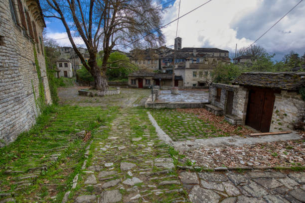Dilofo village, Zagori, Epirus, Greece Amazing scenery from the picturesque village of Dilofo with its architectural traditional old buildings located on Tymfi mount, Zagori, Epirus, north Greece, Europe zagori stock pictures, royalty-free photos & images