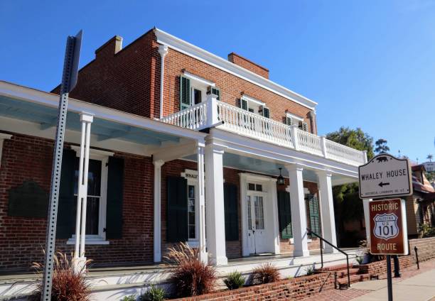 whaley house altstadt - house san diego california old town architecture stock-fotos und bilder