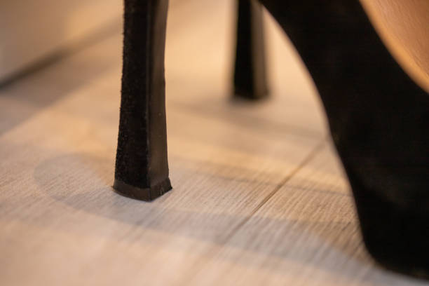 close-up lace of high heels pumps - round toe shoes imagens e fotografias de stock