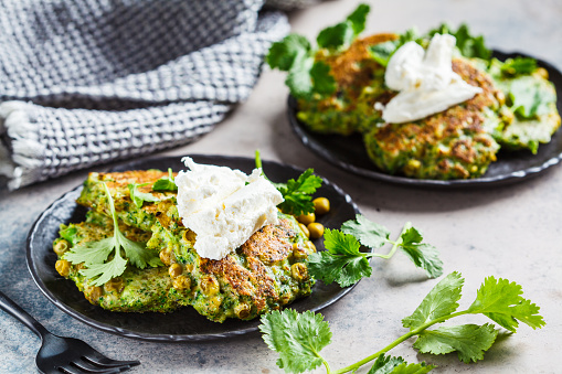 What Is Vegan Cream Cheese? Plus, Your Guide to the Best Dairy-Free Brands Vegan