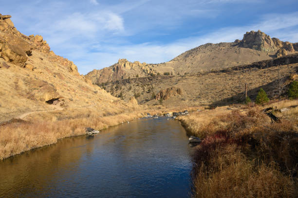 istock Rocks in a beautiful, beautiful canyon, desert river, Smith Rock State Park 1200600928