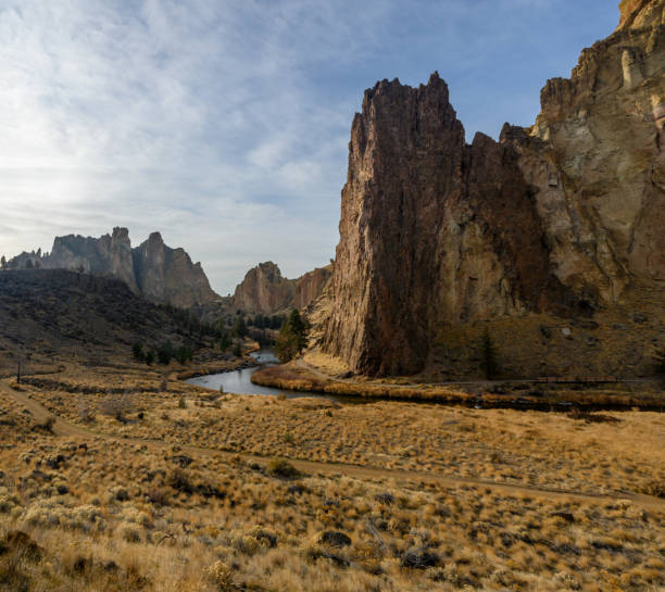 istock Rocks in a beautiful, beautiful canyon, desert river, Smith Rock 1200603912