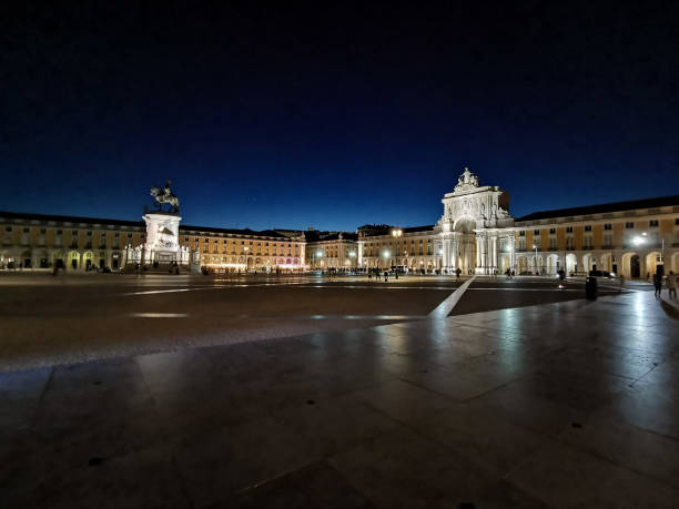 istock Lisbon trade square 1200663465