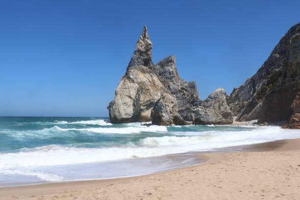 istock Bear Beach, Sintra, Lisbon, Portugal 1200697669