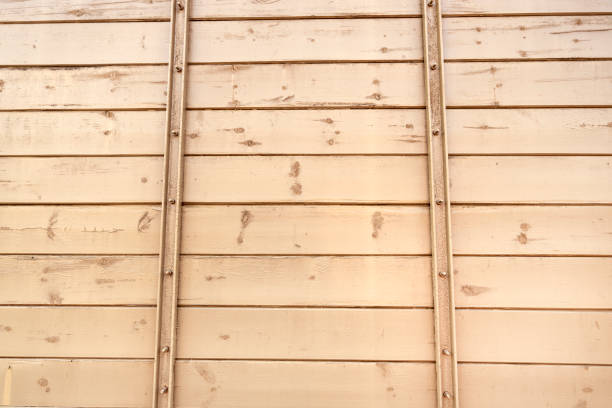 altes holz wand texturiert und backgroud - wood seamless barn wall stock-fotos und bilder