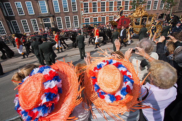 dutch queen parade - the netherlands - prinsjesdag stockfoto's en -beelden