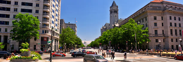 washington dc street. panorama - washington street foto e immagini stock