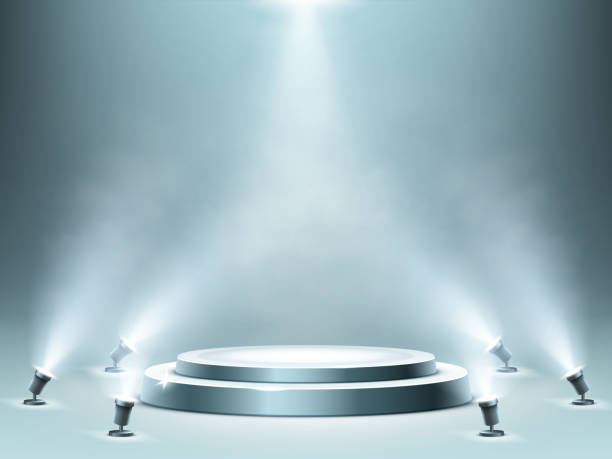 연기 효과와 스포트라이트가 있는 둥근 연단 - stage lighting equipment spotlight illuminated stock illustrations