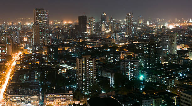 vista aerea di mumbai, con tutta la sua bellezza a notte - back bay immagine foto e immagini stock