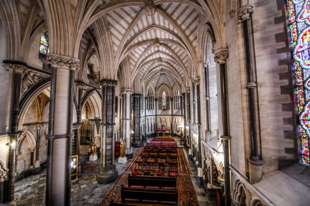 all'interno della cattedrale di arundel - cathedral gothic style indoors church foto e immagini stock