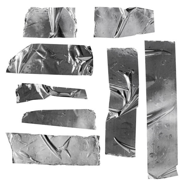 金属粘着性の引き裂かれたテープの形は白い背景に隔離された切り取り。 - ラベル 写真 ストックフォトと画像