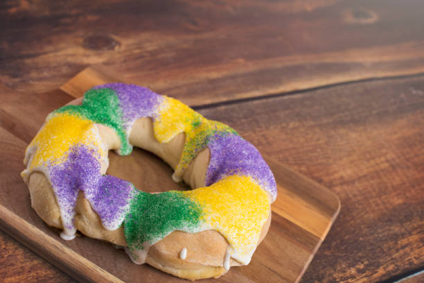 istock Louisiana Mardi Gras King Cake 1201066183