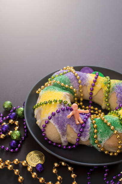 istock Louisiana Mardi Gras King Cake 1201066917
