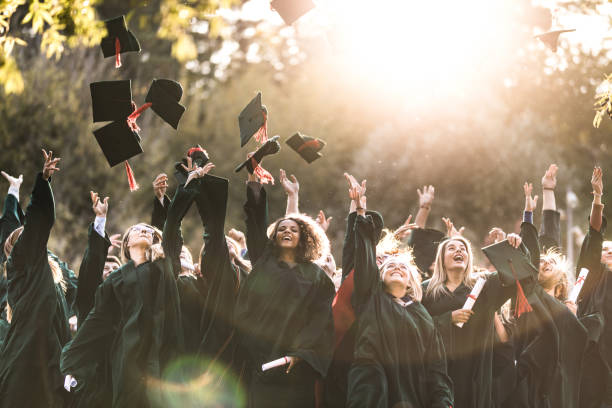 graduation day! - graduation adult student mortar board student imagens e fotografias de stock