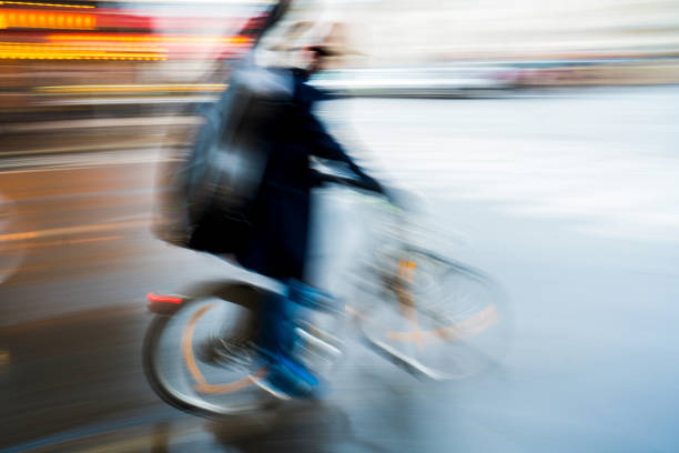 Bike motion blur panning in Paris