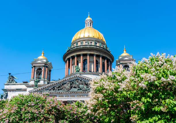 istock St. Isaac's Cathedral dome ini spring, Saint Petersburg, Russia 1201283228