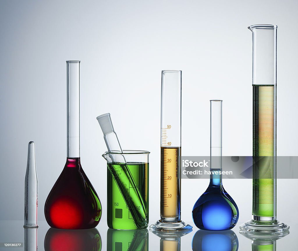 Matraces de química - Foto de stock de Amarillo - Color libre de derechos