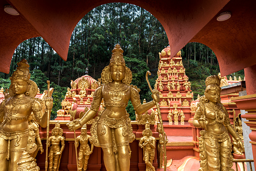 El santuario de Rama y Seetha situado en la fachada del Templo Seetha Ammán de Nuwara Eliya, Sri Lanka. photo