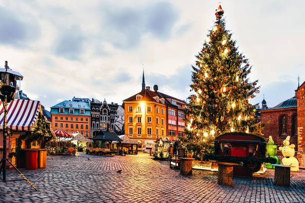 istock Christmas tree Dome square in evening Riga in Latvia 1201467027