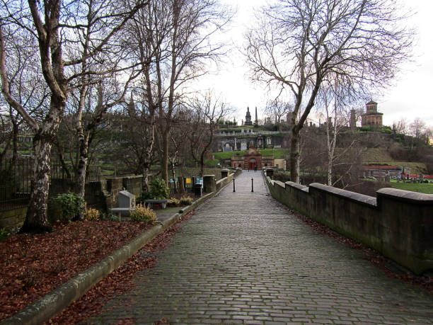 necrópolis histórica de glasgow - uk cathedral cemetery day fotografías e imágenes de stock