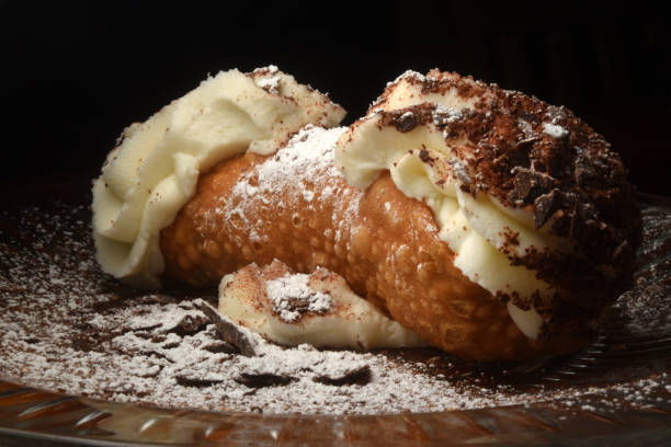 istock Cannoli Appeal 1201529314