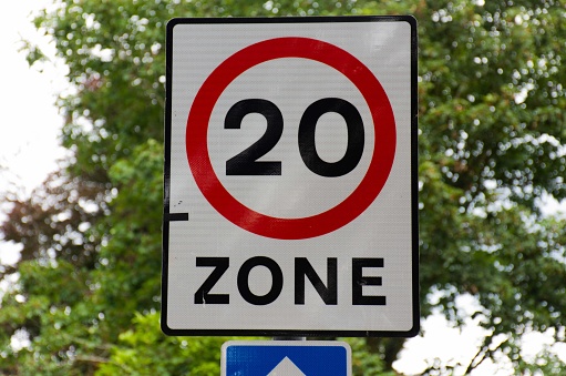 20mph sign in the UK