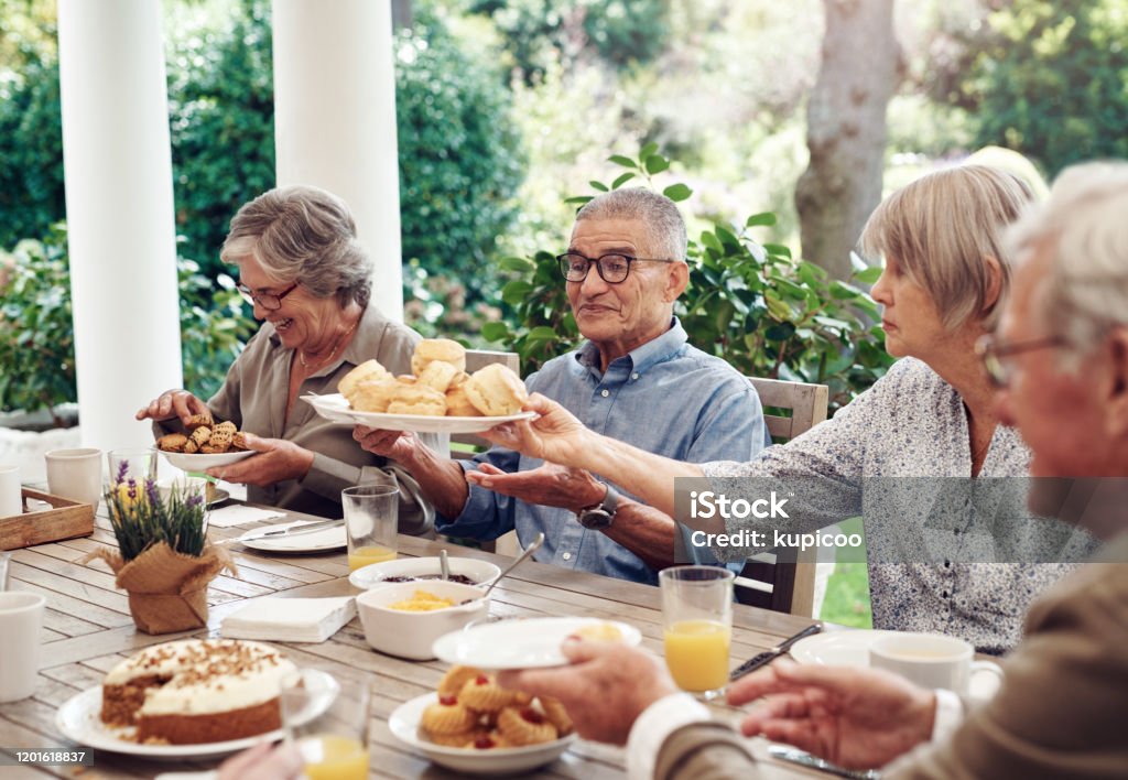 Haluaako joku skonssia? - Rojaltivapaa avainsanalla Seniori ja tyyppiä Kuvapankin valokuva Haluaako joku skonssia? - Rojaltivapaa avainsanalla Seniori ja tyyppiä Kuvapankin valokuva