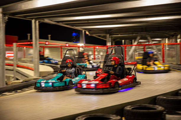 kart race and speed in a funfair in the city of niagara in canada, 28. may 2019 - formula one racing racecar sports race car imagens e fotografias de stock