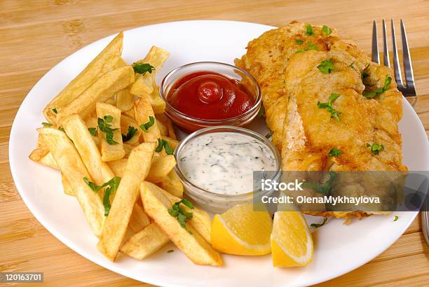 Fish And Chips Stockfoto und mehr Bilder von Ausbackteig - Ausbackteig, Britische Kultur, Dip