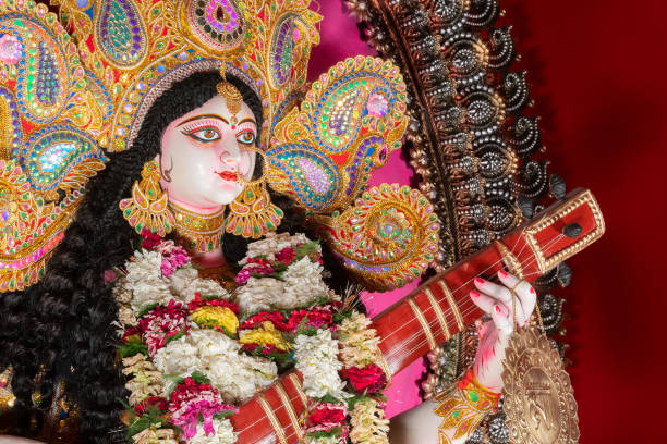 여신 사라스와티, 콜카타, 인도 - hinduism goddess ceremony india 뉴스 사진 이미지