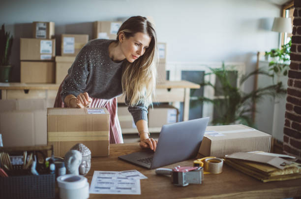 istock Help of technology in delivery business 1201698946