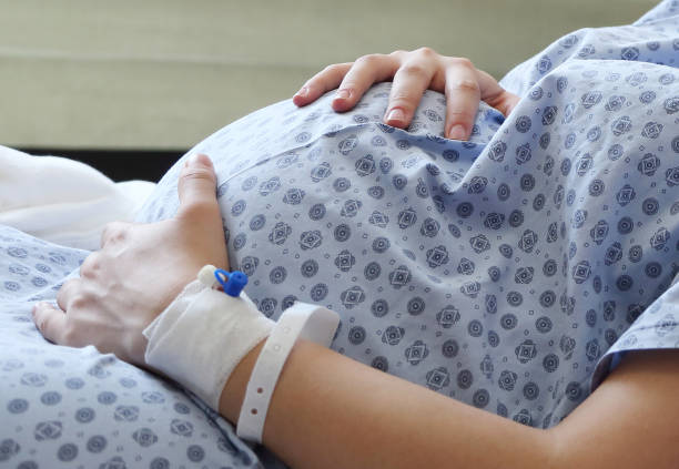 yenidoğan bebek ve gebelik - hamile stok fotoğraflar ve resimler