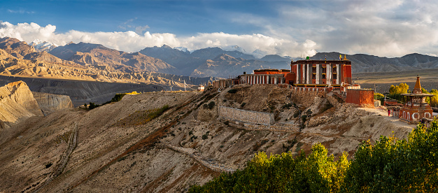 Mustang region is the former Kingdom of Lo and now part of Nepal,  in the north-central part of that country, bordering the People's Republic of China on the Tibetan plateau between the Nepalese provinces of Dolpo and Manang.