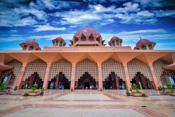 istock Putra Mosque (Masjid Putra) at daytime in Putrajaya, Malaysia. 1201817577