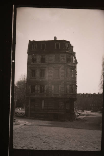 At that time in the GDR, 1989, shortly after the reunification dark, rough, architecture, vintage, GDR, 1989, obsolete, city life, east germany photos stock pictures, royalty-free photos & images