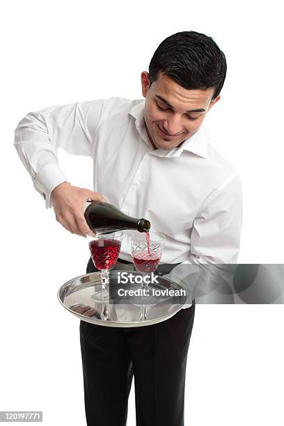 Kellner Oder Einen Diener Wein Eingießen Stockfoto und mehr Bilder von Hauspersonal - Hauspersonal, Alkoholisches Getränk, Arbeiten