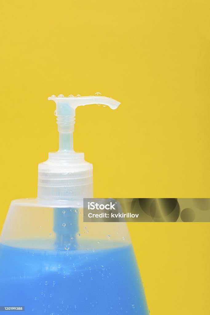 Líquido de jabón - Foto de stock de Amarillo - Color libre de derechos