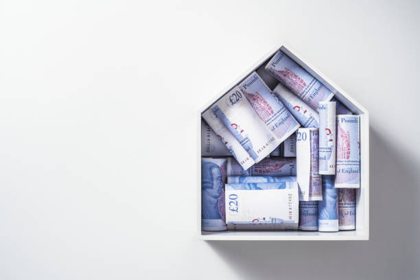 istock Money for a house, pound sterling 1202021582
